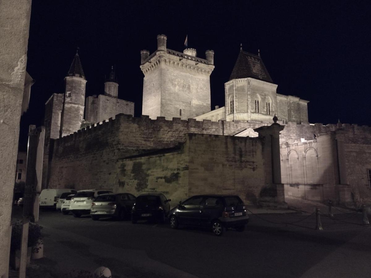 Au Gre Du Voyage Lejlighed Uzès Eksteriør billede